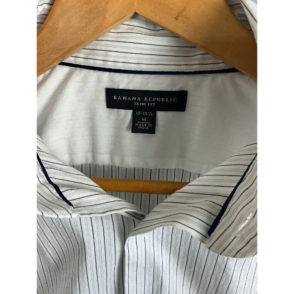 Banana Republic Button Up Men's Medium Long Sleeve Striped‎